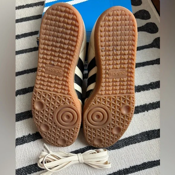 Adidas Samba OG Sneakers Women’s Size 8 - Cream/Black/Sandstorm - Picture 3 of 6